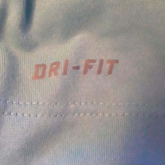 Girls Nike Dri-FIT T-shirt size XL - Picture 5 of 5
